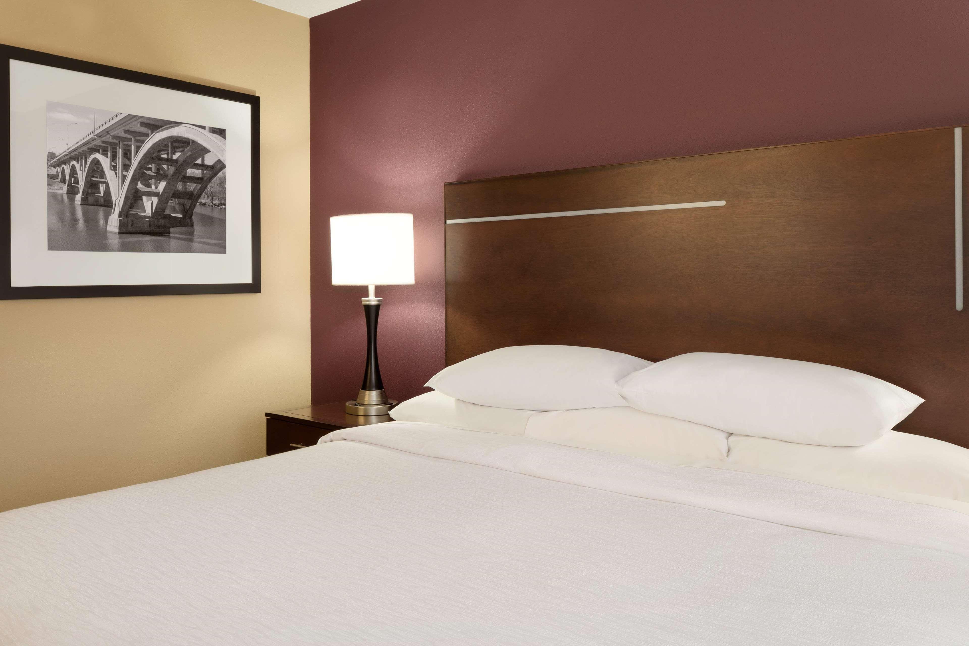 Embassy Suites Des Moines Downtown Buitenkant foto