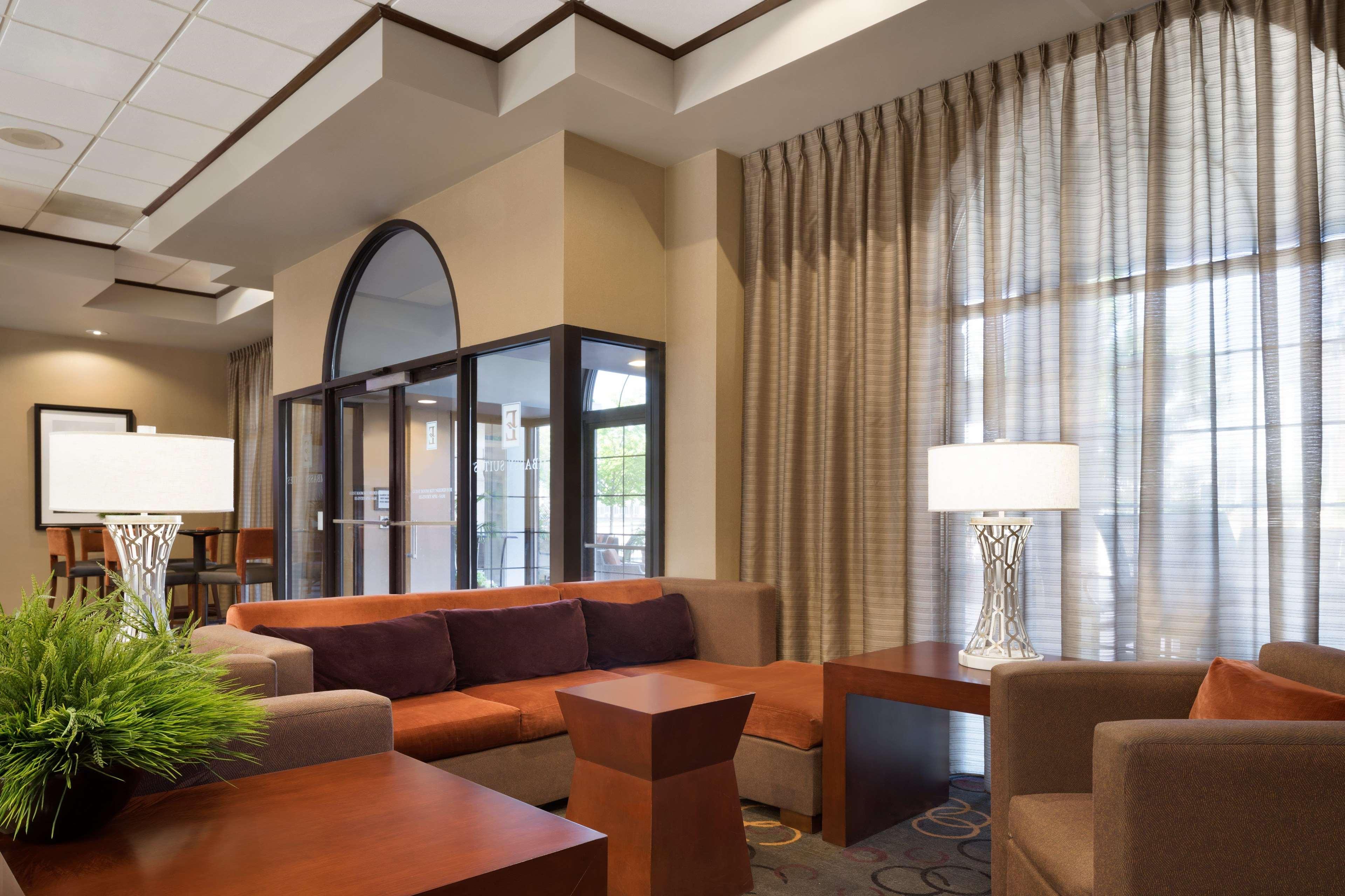 Embassy Suites Des Moines Downtown Buitenkant foto