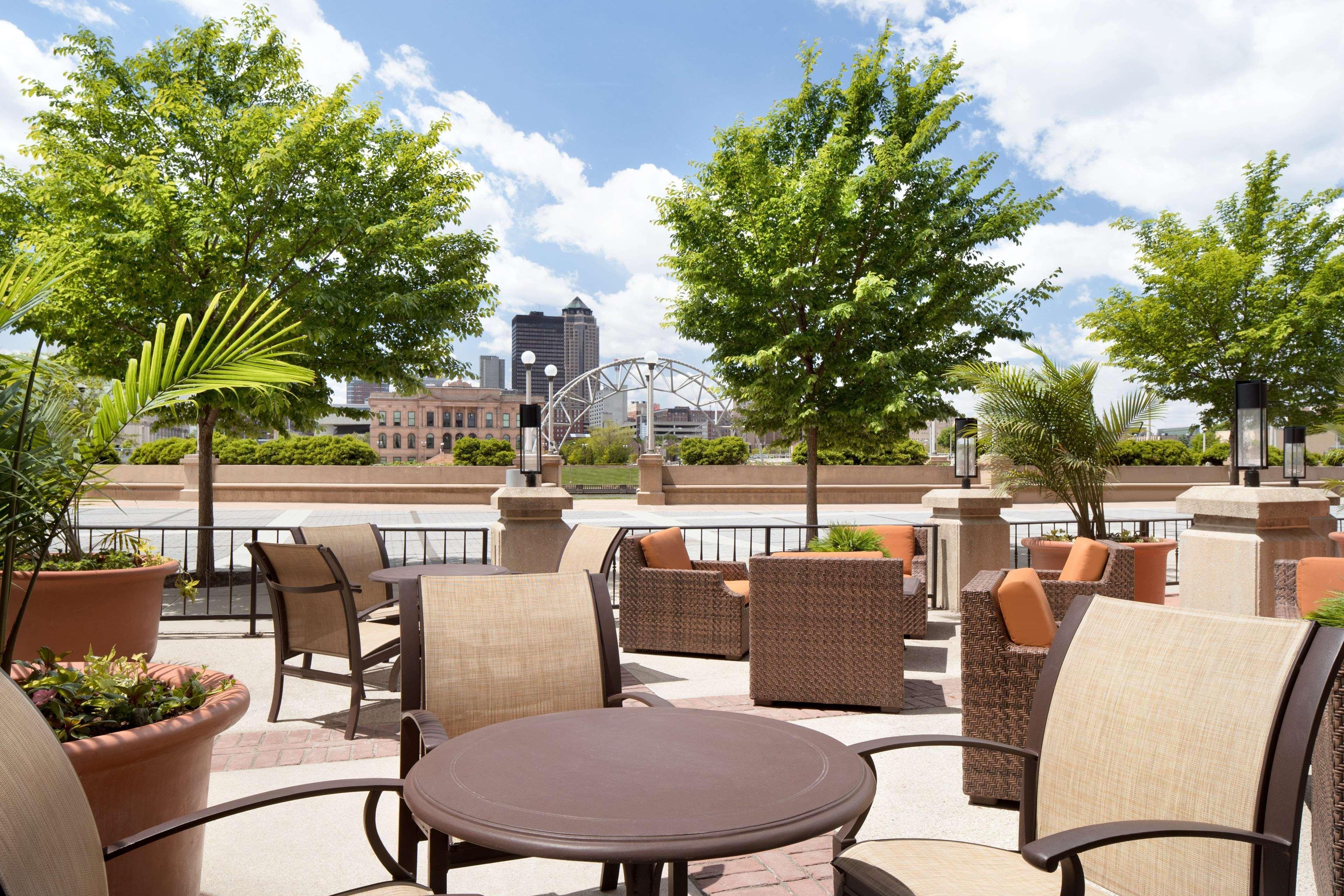 Embassy Suites Des Moines Downtown Buitenkant foto