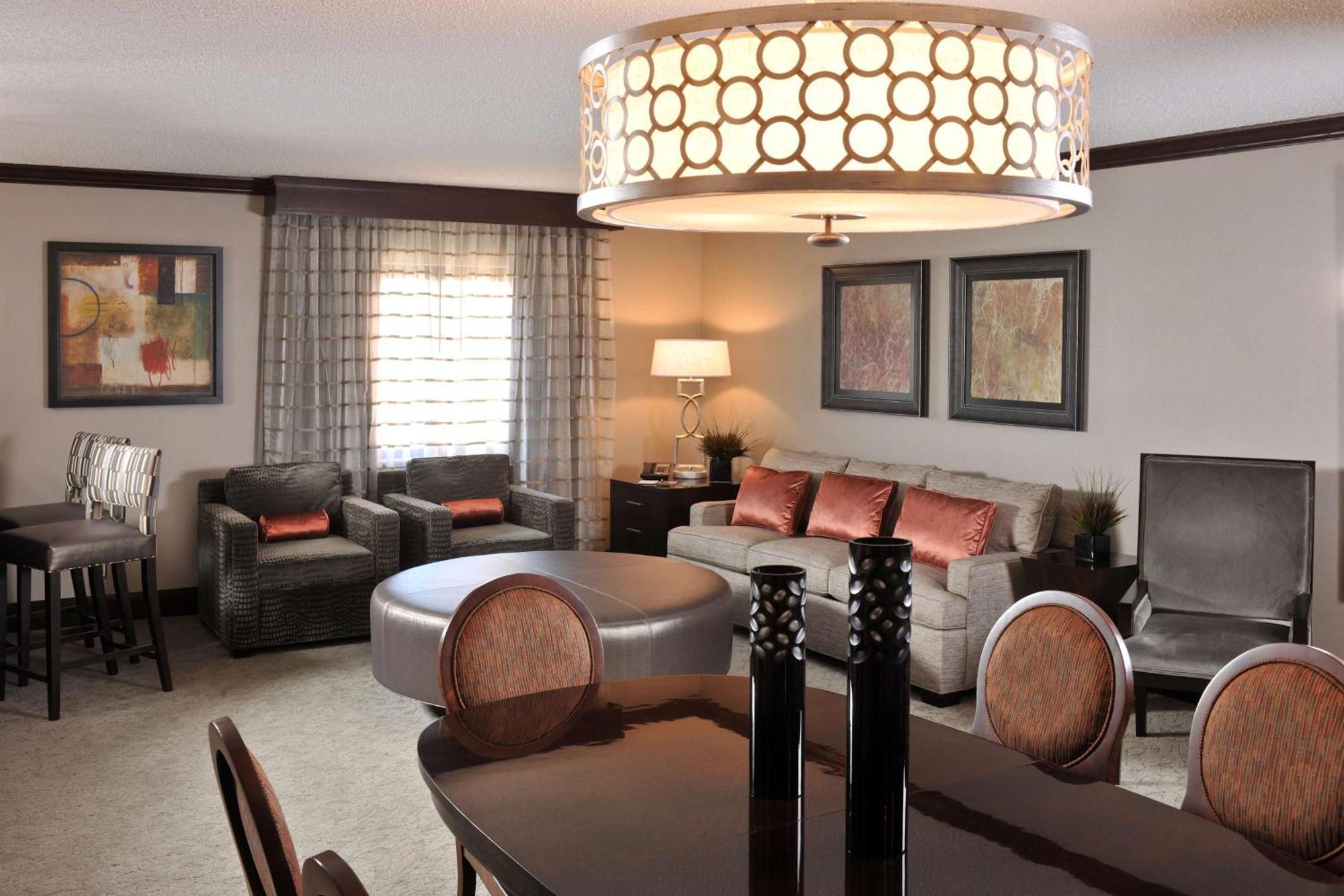Embassy Suites Des Moines Downtown Buitenkant foto