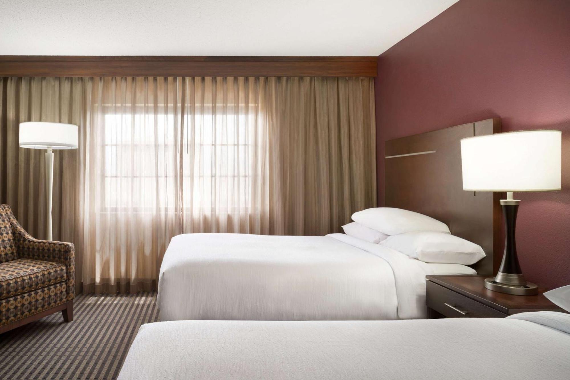 Embassy Suites Des Moines Downtown Buitenkant foto