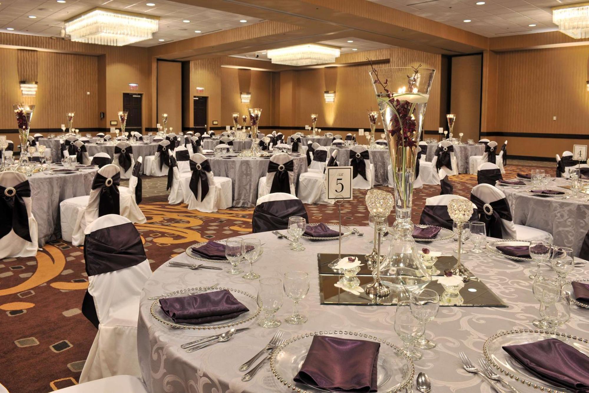 Embassy Suites Des Moines Downtown Buitenkant foto