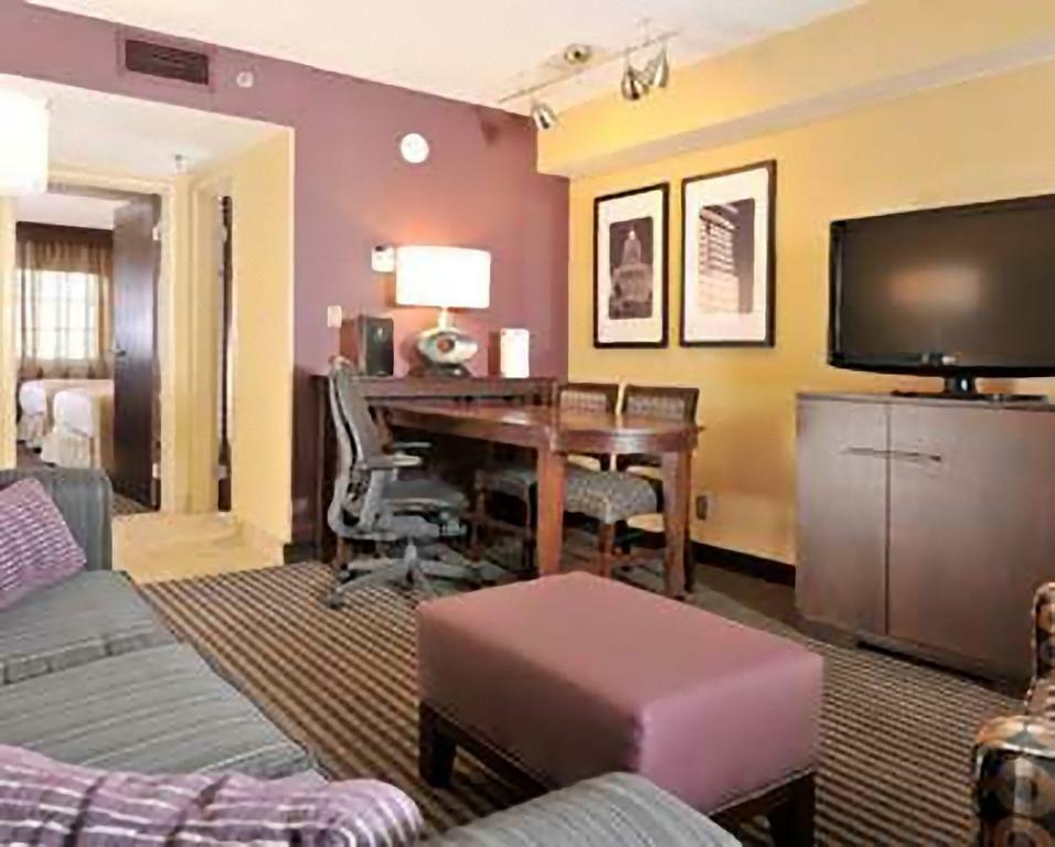 Embassy Suites Des Moines Downtown Buitenkant foto